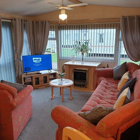 6 Berth Central Heated On The Chase Villa Ingoldmells Exterior photo