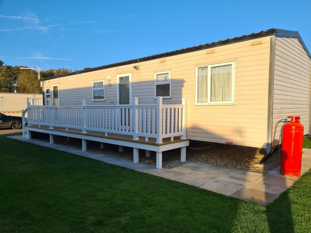 6 Berth Central Heated On The Chase Villa Ingoldmells Exterior photo